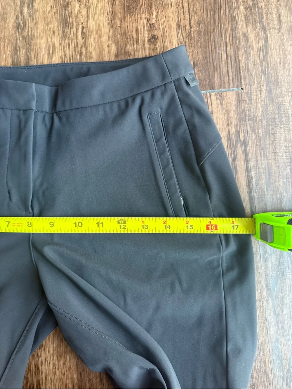 lululemon athletica womens Straight-Leg black Pants size 4